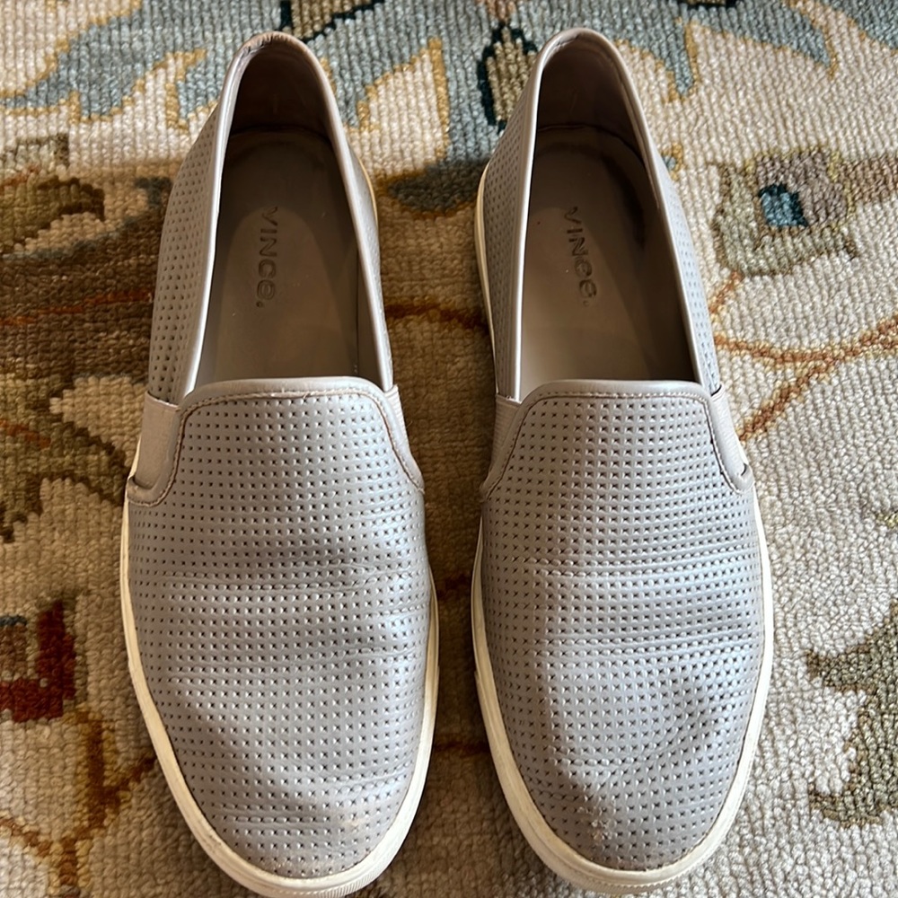 VINCE Blair Perforated Sneaker in Gray